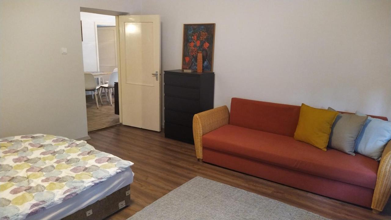 Tulipan Vendeghaz Apartment Siófok Exterior foto