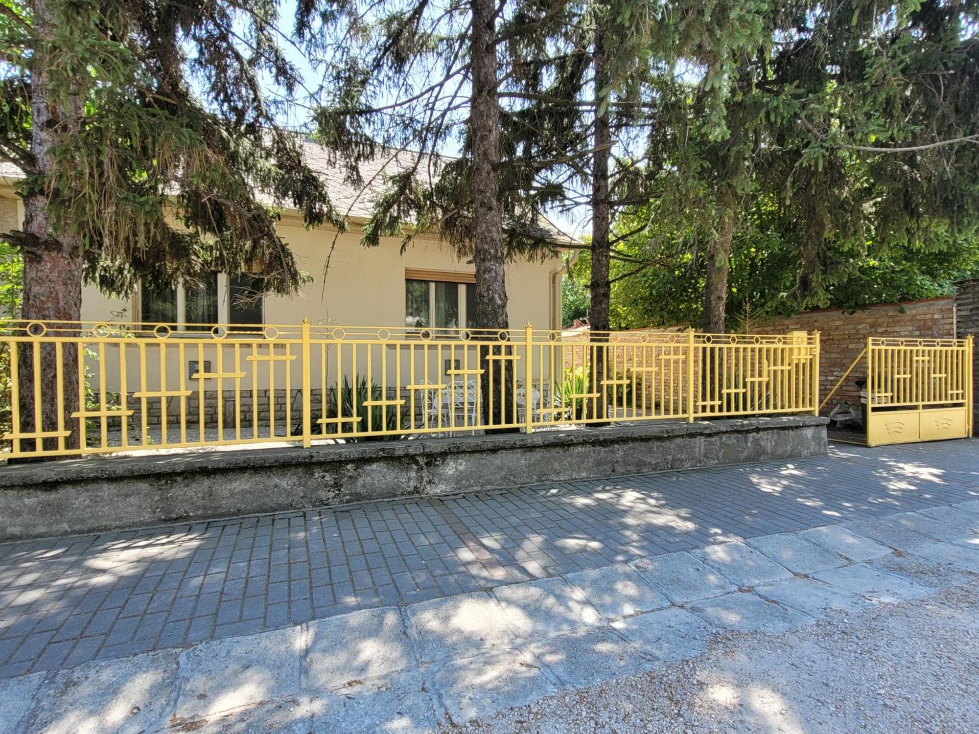 Tulipan Vendeghaz Apartment Siófok Exterior foto